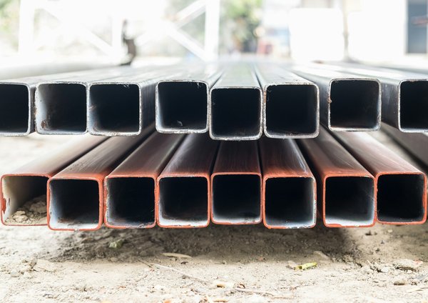 Tube en acier, fer, aluminium et inox de qualité à découvrir